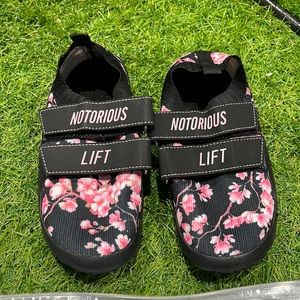 Notorious lift barefoot shoes Weightlifting shoes 35